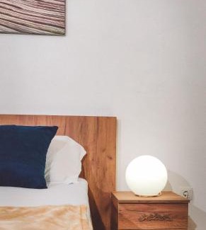 Prizren Apartamento | Studio Apartment in Center With Panoramic Old Town View
