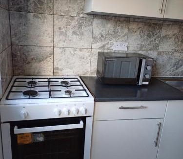 Edmonton Casa | Studio Apartment in London