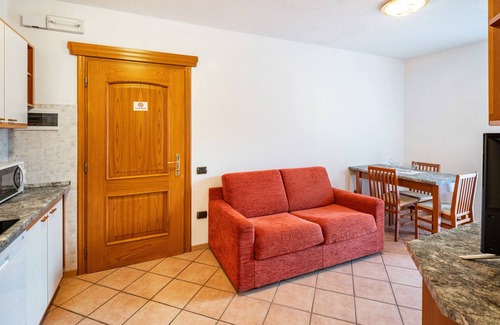 Rocca Pietore Apartamento | Apartamento estudio 'Appartamento Monolocale 4' con vistas a la montaña, jardín compartido y Wi-Fi