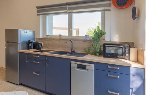 Salazac Apartamento | Estudio Apartamento 'Le Chant Des Tongs' Rodeado de Naturaleza con Wi-Fi y aire acondicionado