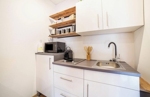 Merano Apartamento | Studio Apartment 'Sweet Moon' with Mountain View, Private Terrace and Wi-Fi