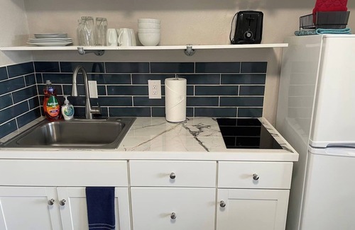 University Heights Apartamento | Modern style stay in downtown Albuquerque