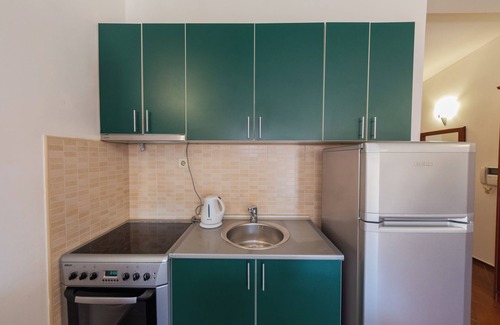Centar Apartamento | Studio Apt for 3 w/ Balcony – Walking Distance to Beach No. 8