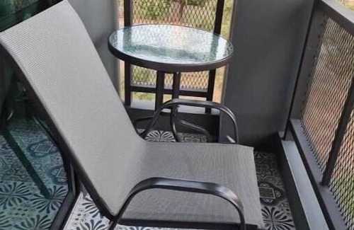 Thung Song Hong Apartamento | Studio at The Lantern Suites with Maid Service