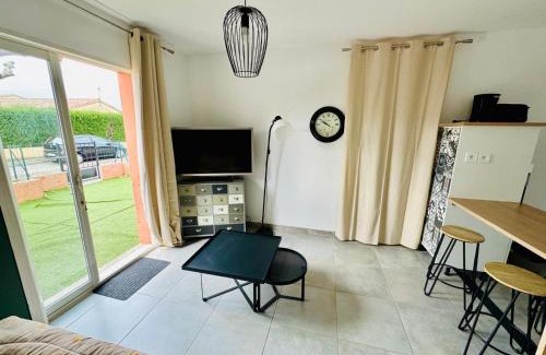 Saint-Marcel-les-Valence Apartamento | Studio avec extérieur ombragé