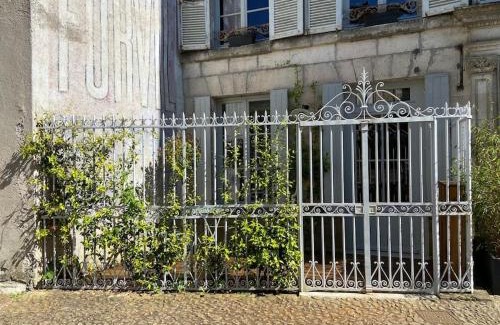 Nontron Apartamento | Studio avec terrasse