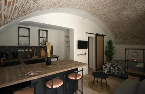 Cahors Old Town Apartamento | Studio avec une belle voûte en pierre