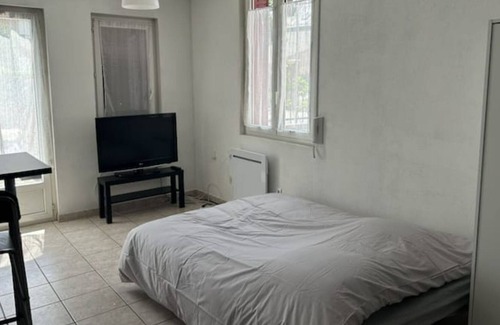 La Ferte-Saint-Aubin Apartamento | Studio Bien Placé