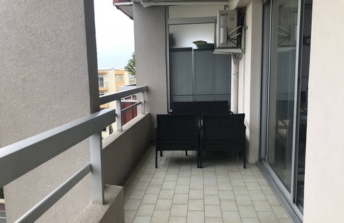 Saint-Laurent-du-Var Apartamento | Studio Bien Placé et Dans un Quartier Calme