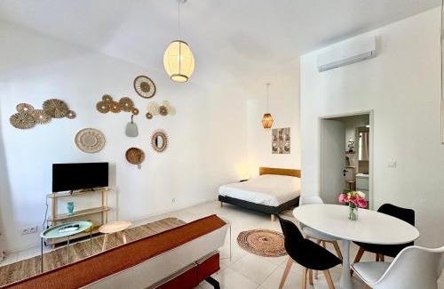 Quartier Administrations Apartamento | Studio Boho, 4 personnes Nîmes, Lit 160 + CLIM