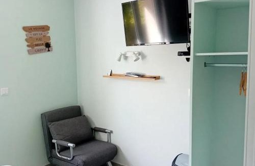 Notre-Dame-des-Millieres Apartamento | Studio charmant près de Notre-Dame-des-Millières