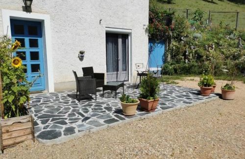 Saint-Laurent-les-Tours Apartamento | Studio calme et nature bien situé
