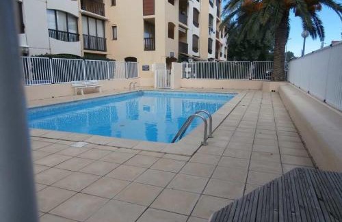 Argeles Plage Apartamento | Studio Cabine 4 Pers. avec Wifi, Piscine, Parking à 500m de la Plage d'Argelès - FR-1-776-54