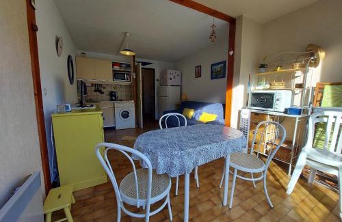 Argeles Plage Apartamento | Studio Cabine 4 Pers. avec Wifi, Piscine, Parking à 500m de la Plage d'Argelès - FR-1-776-54