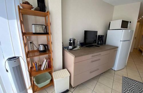 Le Barcares Apartamento | Studio Cabine 4 Pers avec Terrasse, Face Mer, Accès Direct Plage, Proche Commerces et Parc Aqualand - FR-1-81-600