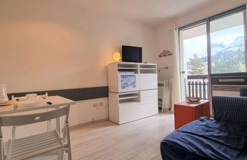 Saint-Etienne-en-Devoluy Apartamento | Studio Cabine pour 4 à SuperDévoluy, proche pistes et commerces, wifi et parking gratuits - FR-1-525-209
