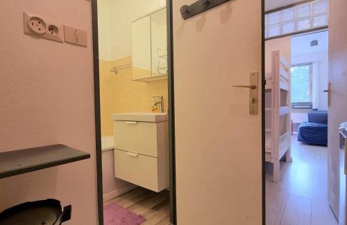 Saint-Etienne-en-Devoluy Apartamento | Studio Cabine pour 4 à SuperDévoluy, proche pistes et commerces, wifi et parking gratuits - FR-1-525-209