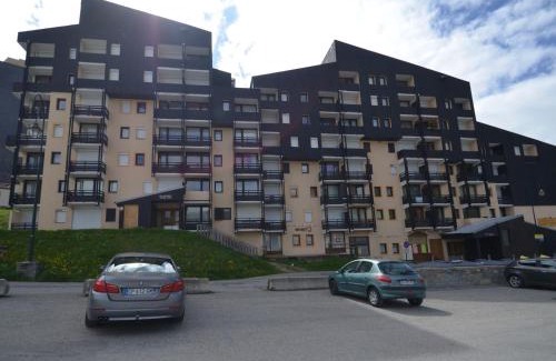 Les Menuires Apartamento | Studio cabine rénové avec cuisine équipée aux Menuires - FR-1-452-2