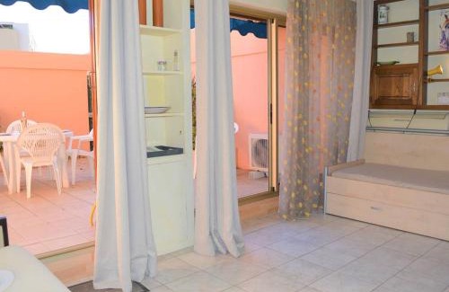 Le Lavandou Apartamento | Studio climatisé avec terrasse et garage - 4 couchages - FR-1-251-223