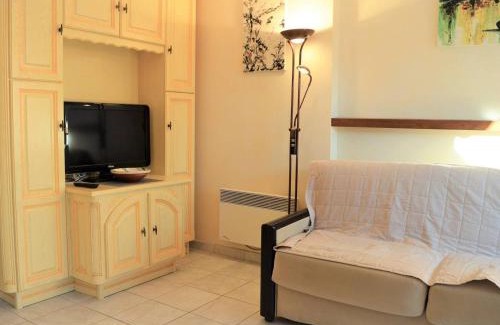 Le Lavandou Apartamento | Studio climatisé avec terrasse et garage - 4 couchages - FR-1-251-223