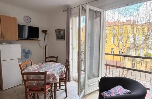 Amelie-les-Bains-Palalda Apartamento | Studio Confortable avec WIFI, Parking, Proche Thermes et Centre Ville d'Amélie-les-Bains - FR-1-703-62