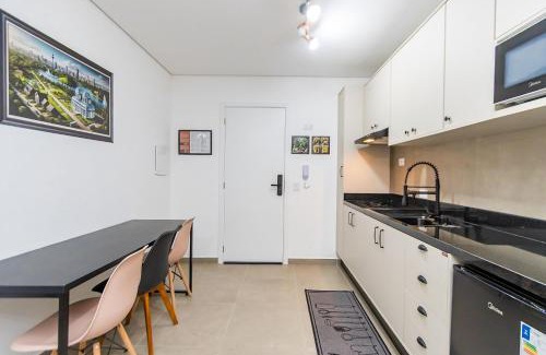 Cristo Rei Apartamento | Studio Completo com Cama Auxiliar e Vaga - EIX0808