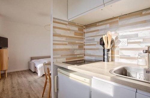 Le Home Apartamento | Studio confortable à 300 m de la plage avec parking privé - FR-1-788-45