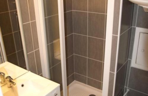 Les Adrets Apartamento | Studio confortable avec balcon et casier à skis - FR-1-557-111