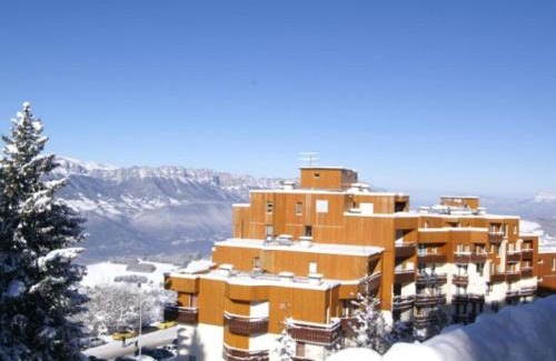 Les Adrets Apartamento | Studio confortable avec balcon et casier à skis - FR-1-557-111