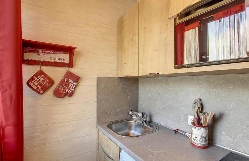 La Toussuire Apartamento | Studio cosy à 30m des pistes, cœur de station, bien équipé pour 4 personnes - FR-1-416-185