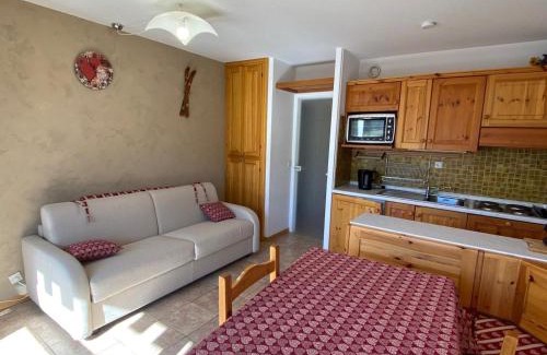 Montgenevre Apartamento | Studio cosy 4 pers, plein sud, balcon, parking privé, proche pistes et commerces - FR-1-445-181
