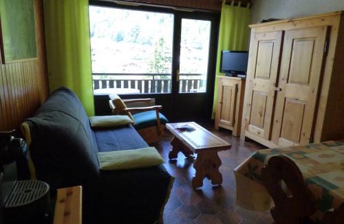 Le Chinaillon Apartamento | Studio cosy ski aux pieds avec balcon, garage, et 300m des commerces (4 pers, 27m²) - FR-1-458-105
