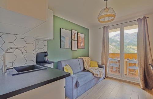 Allos le Seignus Apartamento | Studio de charme avec vue sur le Val d'Allos, parking et Wifi gratuit