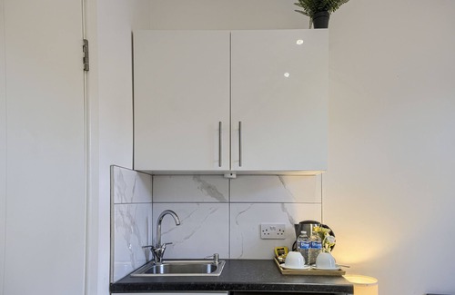 Highbury West Apartamento | Estudio-De Lujo-Baño en la habitacion-Vista a la Calle-8