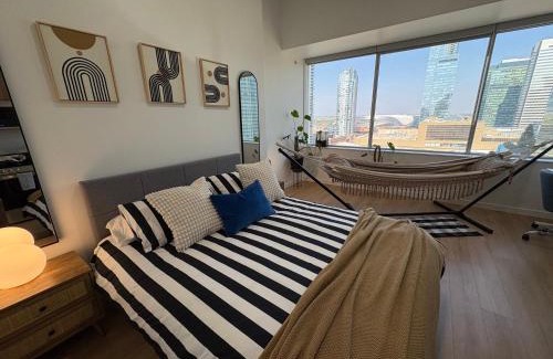 Downtown Edmonton Apartamento | Studio Downtown , Rodgers Views, AC, Heated Free Underground Parking