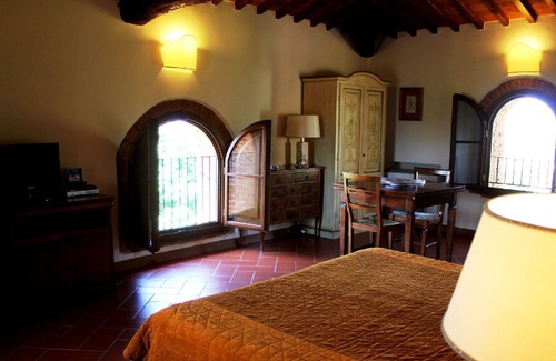 Santomato Apartamento | Estudio "Fattoria CasalBosco", un antiguo pueblo medieval rodeado de vegetación