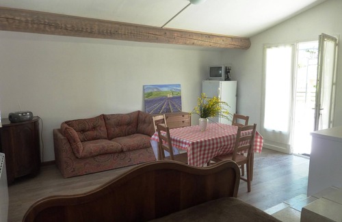 Venterol Apartamento | Estudio en medio de viñedos en Drôme provenzal con piscina.