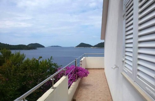 Ubli Apartamento | Apartamento-estudio en la playa Ubli, Lastovo (AS-8354-b)