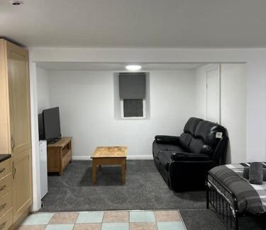 Merthyr Tydfil Apartamento | Studio Flat Twin - Town Centre