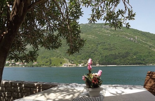Lepetane Cama Y Desayuno | Studio Flat with View near Kotor Bay in Tivat