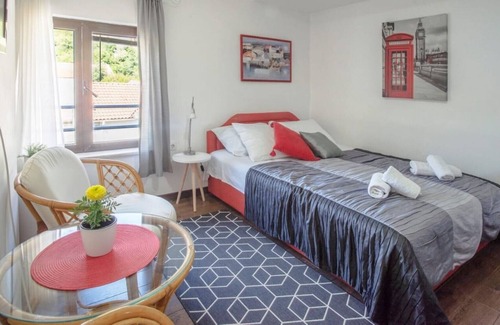 Lepetane Cama Y Desayuno | Studio Flat with View near Kotor Bay in Tivat