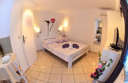 Salatic Apartamento | Apartamento vacacional para 2 personas, zona tranquila, barbacoa