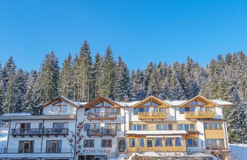 Oberndorf bei Kitzbuhel Apartamento | Studio im Gartenhotel Rosenhof bei Kitzbühel