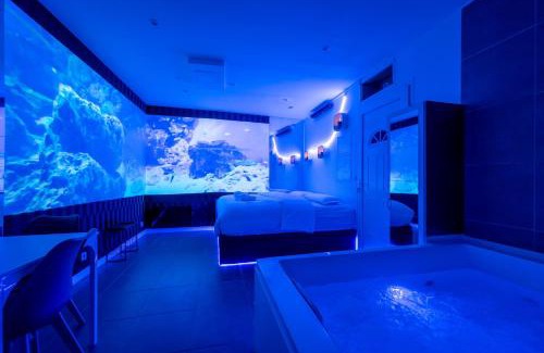 Messy Apartamento | Studio Immersif Jaccuzi & Cinéma Disney et Astérix