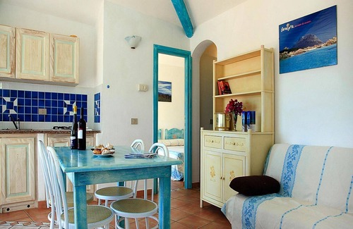 Monte Petrosu Apartamento | Estudio en residencia vacacional Lu Nibareddu