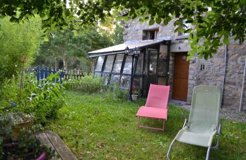 Egliseneuve-pres-Billom Cama Y Desayuno | studio indépendant dans maison à la campagne