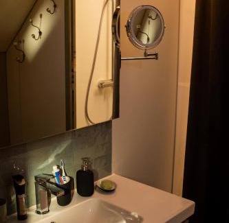 Sint-Jozef Casa | Studio Kittel Guest Room with Private Bathroom