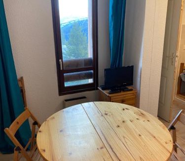 Pra Loup Apartamento | Studio Les Marmottes Bleues PRALOUP 1500