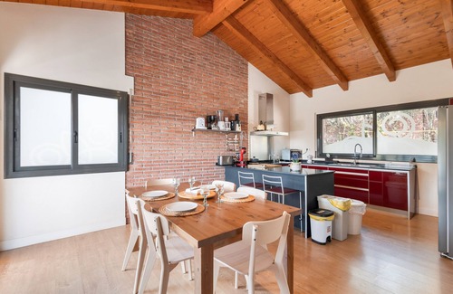 Olivella Apartamento | Estudio 'Loft Cim Apartments' con vistas a la montaña, Wi-Fi y aire acondicionado.