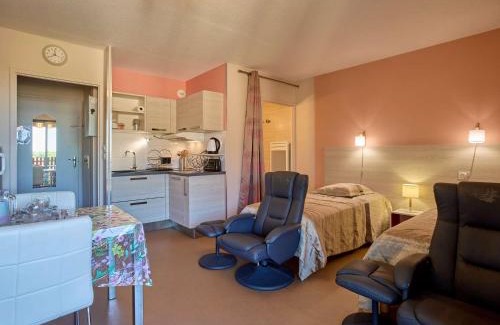 Barbotan-les-Thermes Apartamento | Studio lumineux proche Lac de l'Uby avec Wi-Fi gratuit - FR-1-841-55